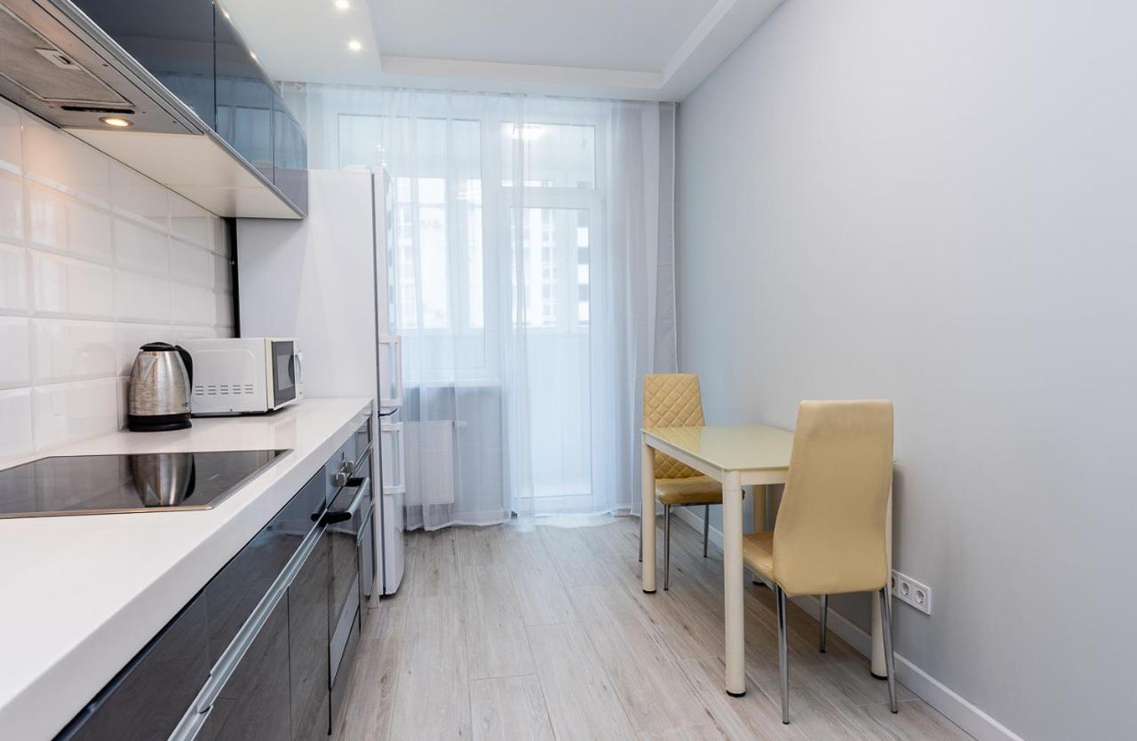 Apartmán Flatrent Drahomanova 2A Kyjev Exteriér fotografie