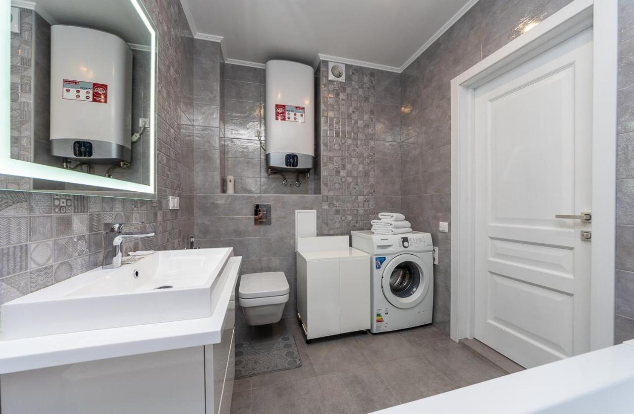 Apartmán Flatrent Drahomanova 2A Kyjev Exteriér fotografie